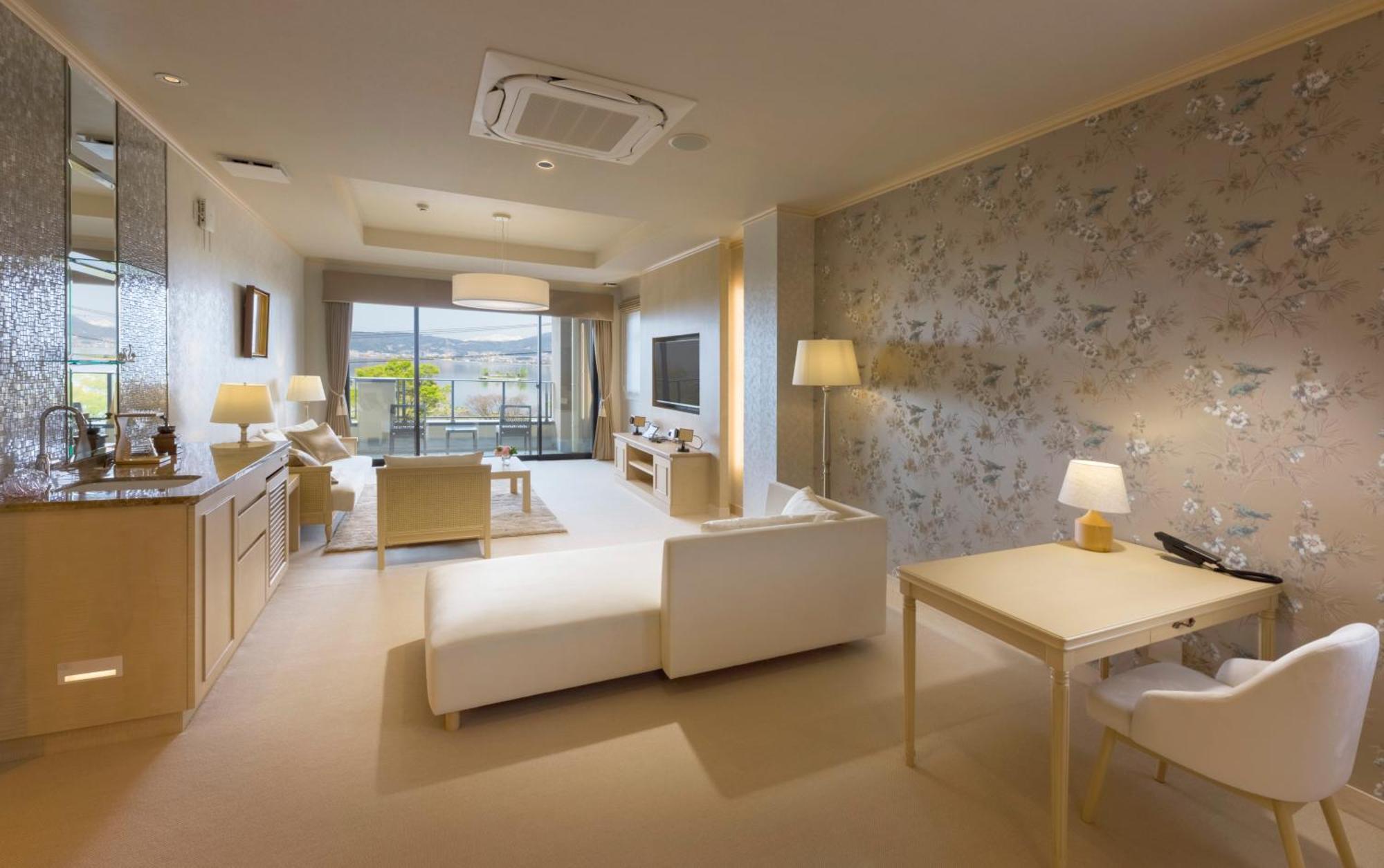 Katakura Silk Hotel Сува Экстерьер фото