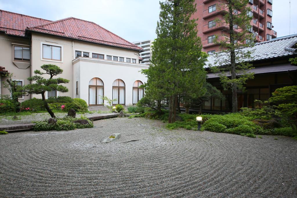 Katakura Silk Hotel Сува Экстерьер фото