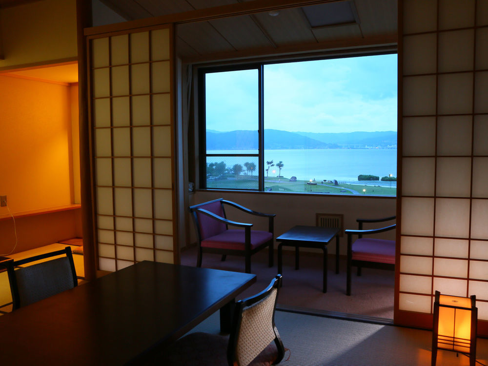 Katakura Silk Hotel Сува Экстерьер фото